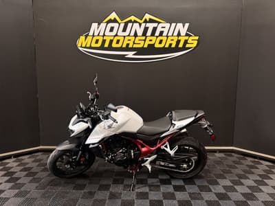 BOATZON | Honda® CB750 Hornet 2025