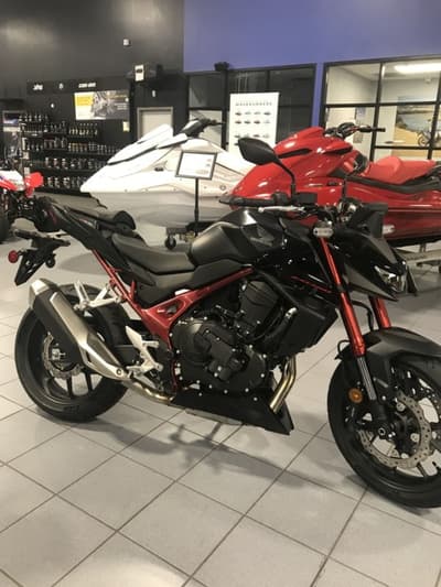 BOATZON | Honda® CB750 Hornet EClutch 2026