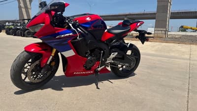 BOATZON | Honda® CBR1000RR 2022 BOATZON | Honda® CBR1000RR 2022