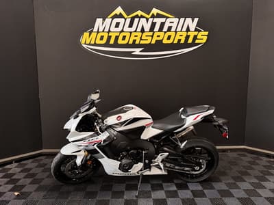 BOATZON | Honda® CBR1000RR 2027