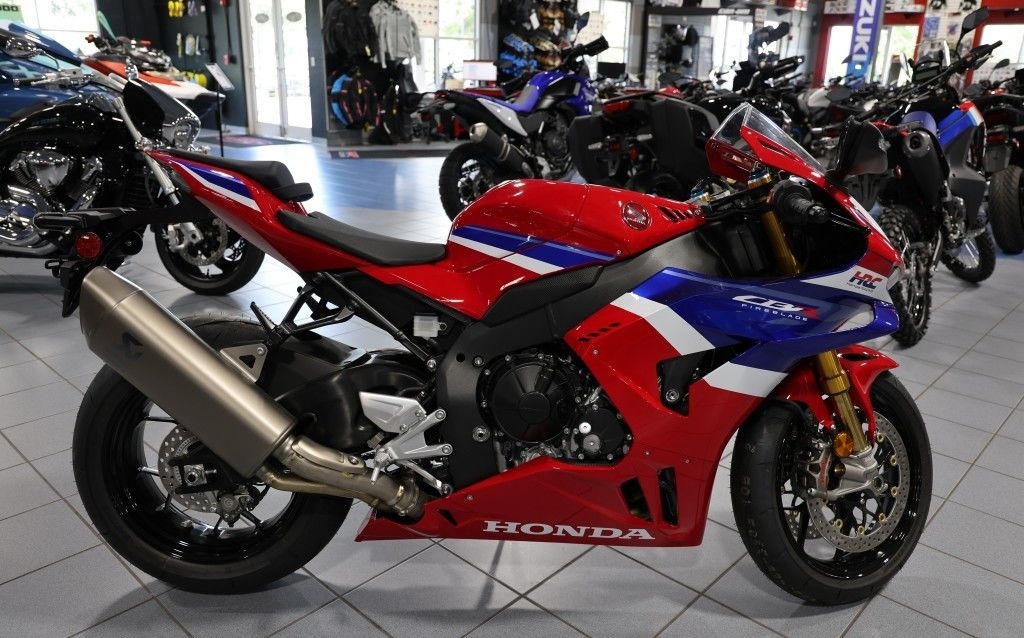 2025 Honda® CBR1000RRR Fireblade SP - Sold Boat