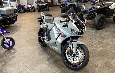BOATZON | Honda® CBR600RAT 2026