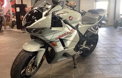 BOATZON | Honda® CBR600RRT 2026 BOATZON | Honda® CBR600RRT 2026