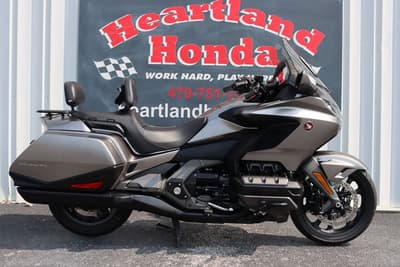 BOATZON | Honda® Gold Wing Automatic DCT Matte Majestic Silver 2018