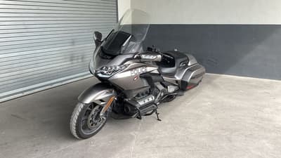 BOATZON | Honda® Gold Wing Candy Ardent Red 2018 BOATZON | Honda® Gold Wing Candy Ardent Red 2018