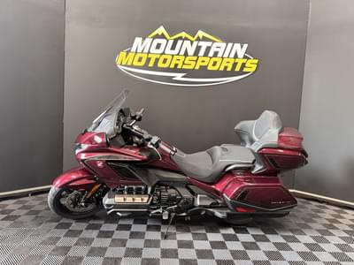 BOATZON | Honda® Gold Wing Tour 50th Anniversary DCT 2025