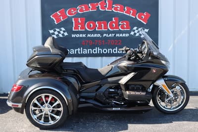BOATZON | Honda® Gold Wing Tour Automatic  CSC ENCORE DCT TRIKE 2026