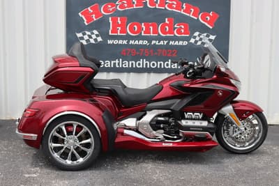 BOATZON | Honda® Gold Wing Tour Automatic CSC ENCORE DCT TRIKE 2026 BOATZON | Honda® Gold Wing Tour Automatic CSC ENCORE DCT TRIKE 2026
