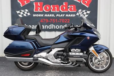 BOATZON | Honda® Gold Wing Tour Automatic DCT Pearl Hawkseye Blue 2018