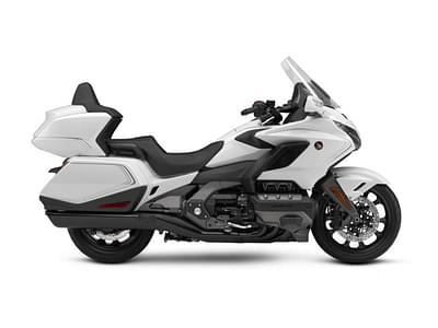 BOATZON | Honda® Gold Wing Tour Pearl Glare White 2020