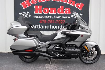 BOATZON | Honda® GOLDWING TOUR DCT 2025