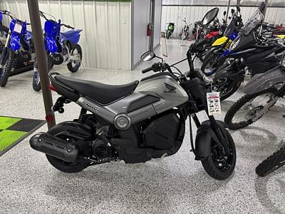BOATZON | Honda® Navi Arctic Silver Metallic 2025