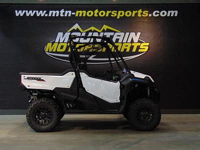 BOATZON | Honda® Pioneer 1000 Deluxe 2020