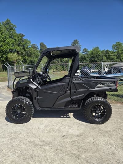 BOATZON | Honda® Pioneer 1000 Deluxe 2021