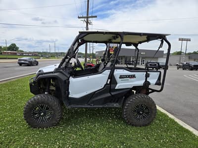 BOATZON | Honda® Pioneer 10005 Deluxe 2021