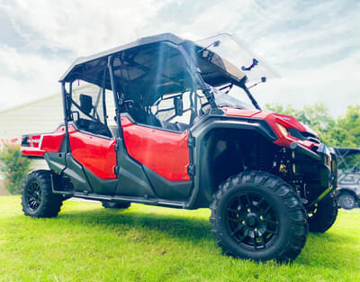 BOATZON | Honda® Pioneer 10005 Deluxe 2025