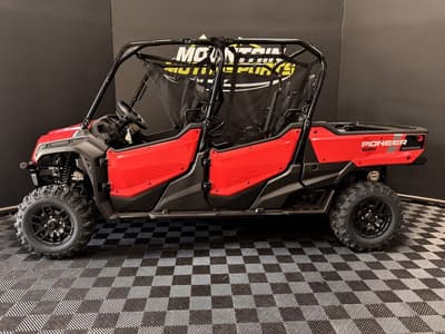 BOATZON | Honda® Pioneer 10006 Deluxe Crew 2025 BOATZON | Honda® Pioneer 10006 Deluxe Crew 2025