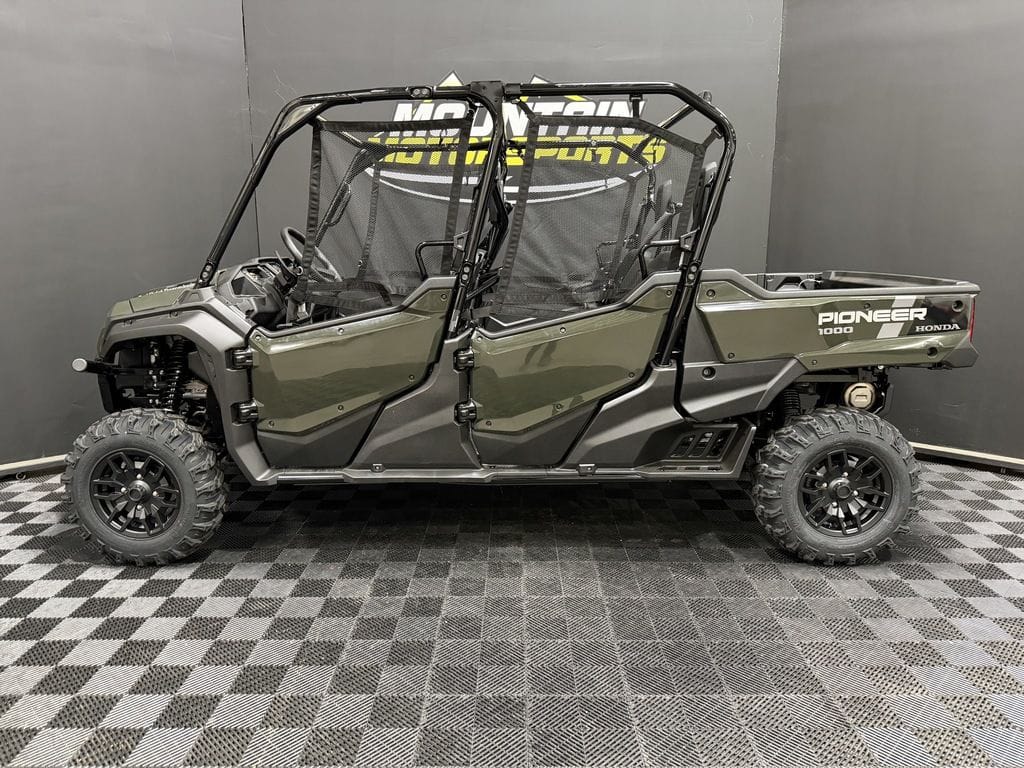 New Honda® Pioneer 10006 Deluxe Crew 2025 for sale in Gadsden