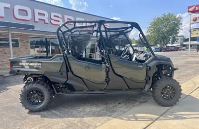 BOATZON | Honda® Pioneer 10006 Deluxe Crew 2025