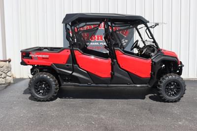 BOATZON | Honda® Pioneer 10006 Deluxe Crew 2025