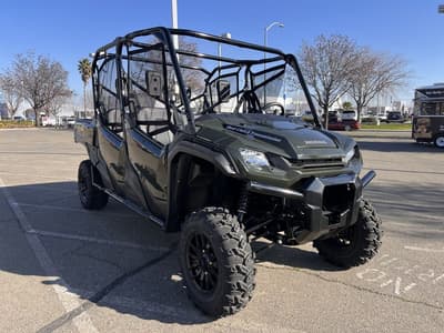 BOATZON | Honda® Pioneer 10006 Deluxe Crew 2025