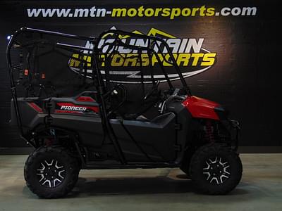 BOATZON | Honda® Pioneer 7004 Deluxe 2020