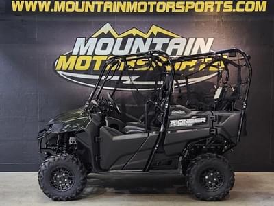 BOATZON | Honda® Pioneer 7004 Deluxe 2025
