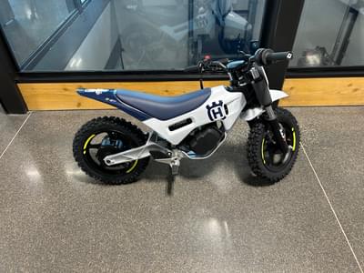 BOATZON | Husqvarna Motorcycles EE 2 2024