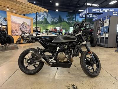 BOATZON | Husqvarna® Svartpilen 701 2019