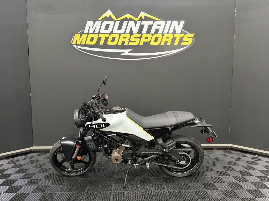 2024 Husqvarna® Vitpilen 401 - Sold Boat