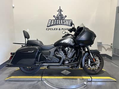 BOATZON | Indian Motorcycle® Challenger Dark Horse Thunder Black Smoke 2021