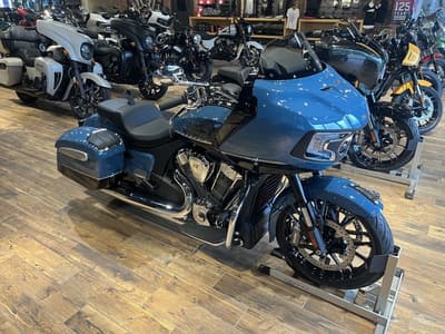 BOATZON | Indian Motorcycle® Challenger Limited 112 wPowerBand Audio Storm Blue with Black Metallic 2026