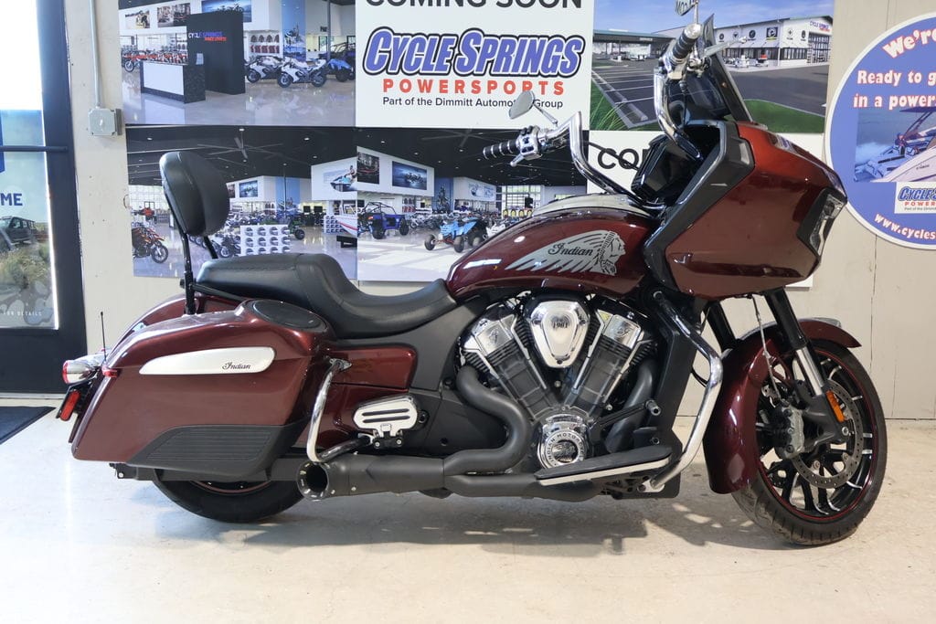 Used Indian Motorcycle® Challenger Limited Maroon Metallic 2022