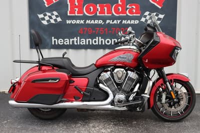 BOATZON | Indian Motorcycle® Challenger Limited Ruby Metallic 2020 BOATZON | Indian Motorcycle® Challenger Limited Ruby Metallic 2020