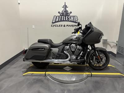 BOATZON | Indian Motorcycle® Challenger Titanium Smoke 2022