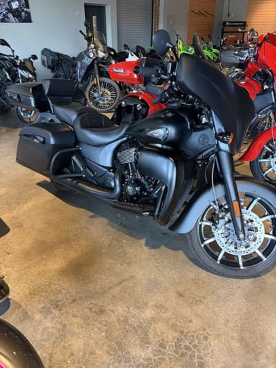 BOATZON | Indian Motorcycle® Chieftain Dark Horse Black Smoke 2024