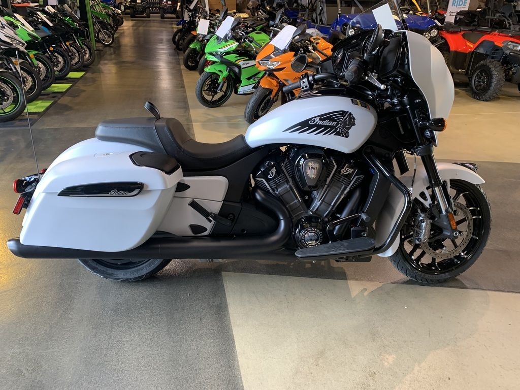 2025 Indian Motorcycle® CHIEFTAIN POWERPLUS DARK HORSE POWERBAND AUDIO - Sold Boat