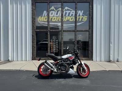 BOATZON | Indian Motorcycle® FTR Sport White LightningIndy Red 2023