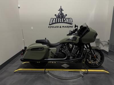 BOATZON | Indian Motorcycle® Challenger Dark Horse 112 Moss Green Smoke 2025