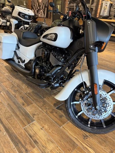 BOATZON | Indian Motorcycle® N26TJDBBAL 2026