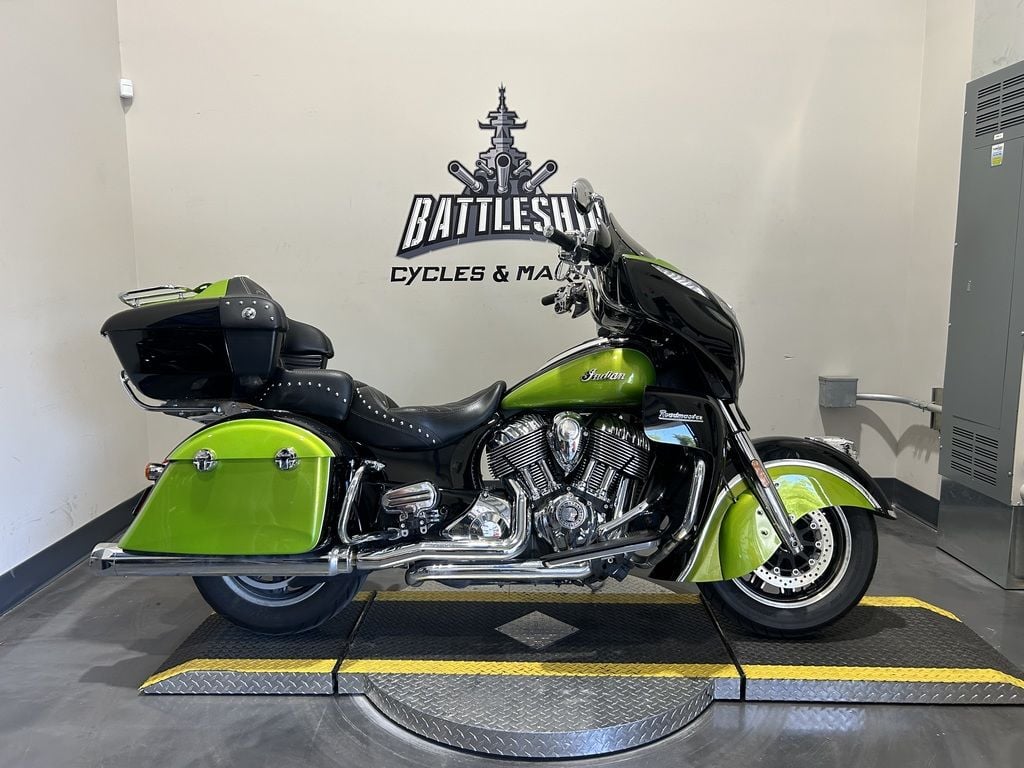 New Indian Motorcycle® Pursuit Dark Horse 112 Deep Blue Metallic