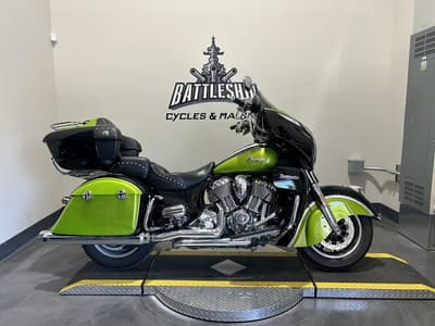 BOATZON | Indian Motorcycle® Roadmaster Icon Thunder Black  Snakeskin Green 2017