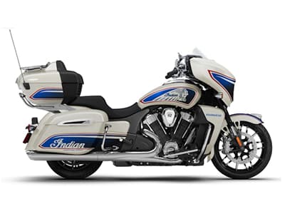 BOATZON | Indian Motorcycle® Roadmaster PowerPlus Signature Series Frontier Pearl  Vigilant Blue 2026