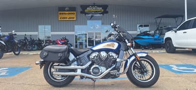 BOATZON | Indian Motorcycle® Scout ABS Brilliant Blue over White with Red Pinstripe 2018 BOATZON | Indian Motorcycle® Scout ABS Brilliant Blue over White with Red Pinstripe 2018