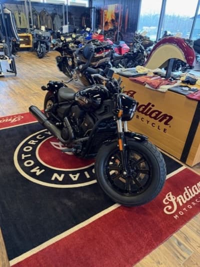 BOATZON | Indian Motorcycle® Scout Bobber Black Metallic 2025