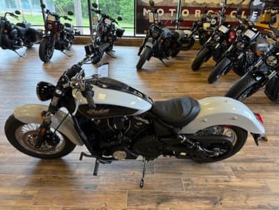 BOATZON | Indian Motorcycle® Scout Classic Limited Tech Ghost White Metallic 2025