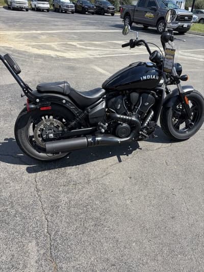 BOATZON | Indian Motorcycle® Scout Sixty Bobber Black Metallic 2026