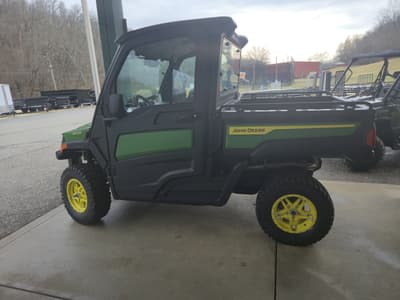 BOATZON | John Deere Gator XUV835M HVAC Cab 2026