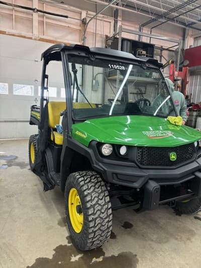 BOATZON | John Deere XUV 835M 2022