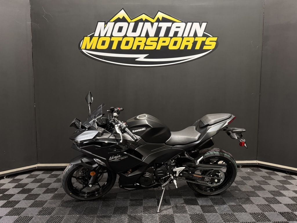 New Kawasaki Ninja 500 ABS Metallic Flat Spark Black 2026